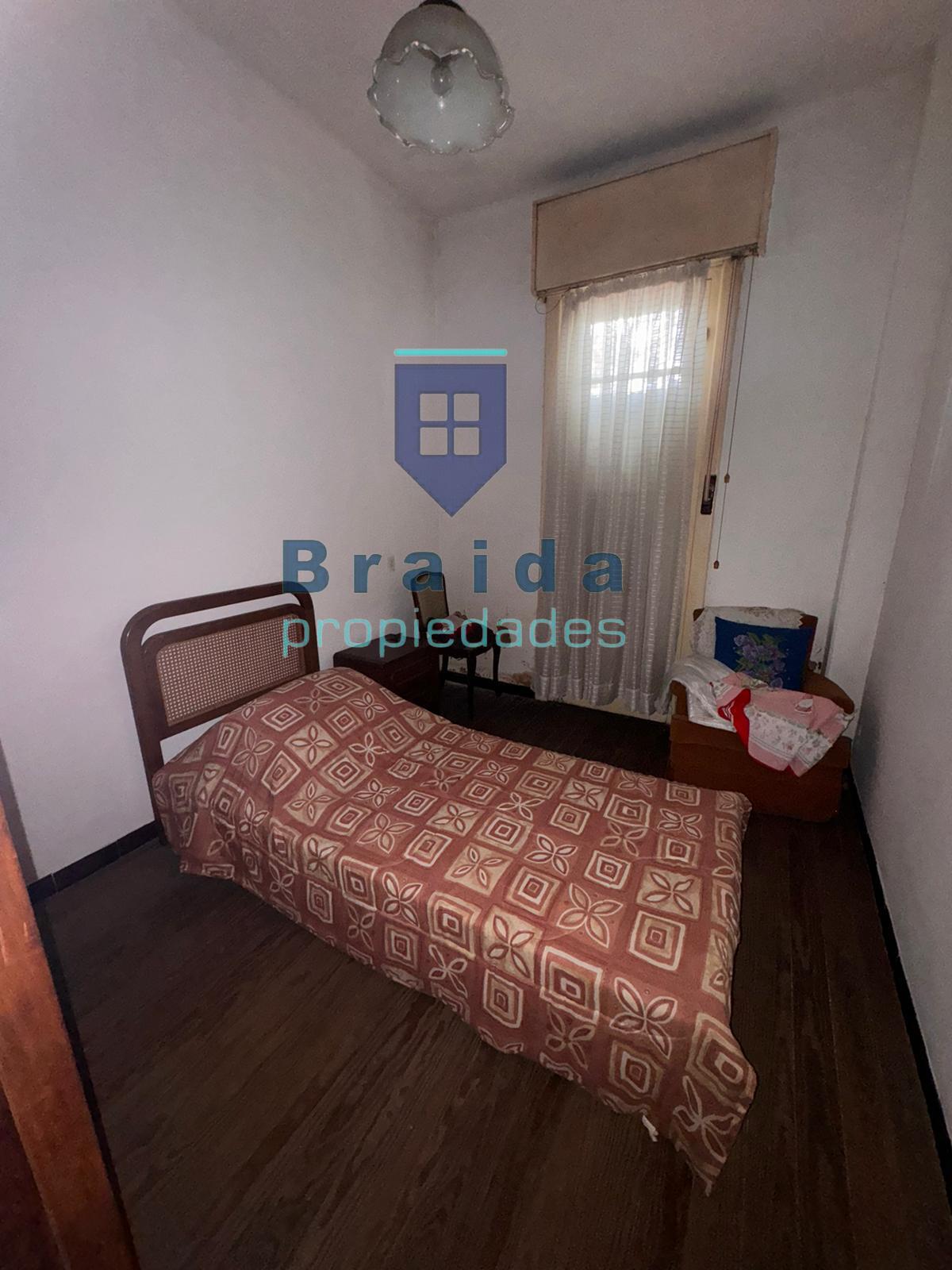 SE VENDE HERMOSA CASA EN MONTEVIDEO
