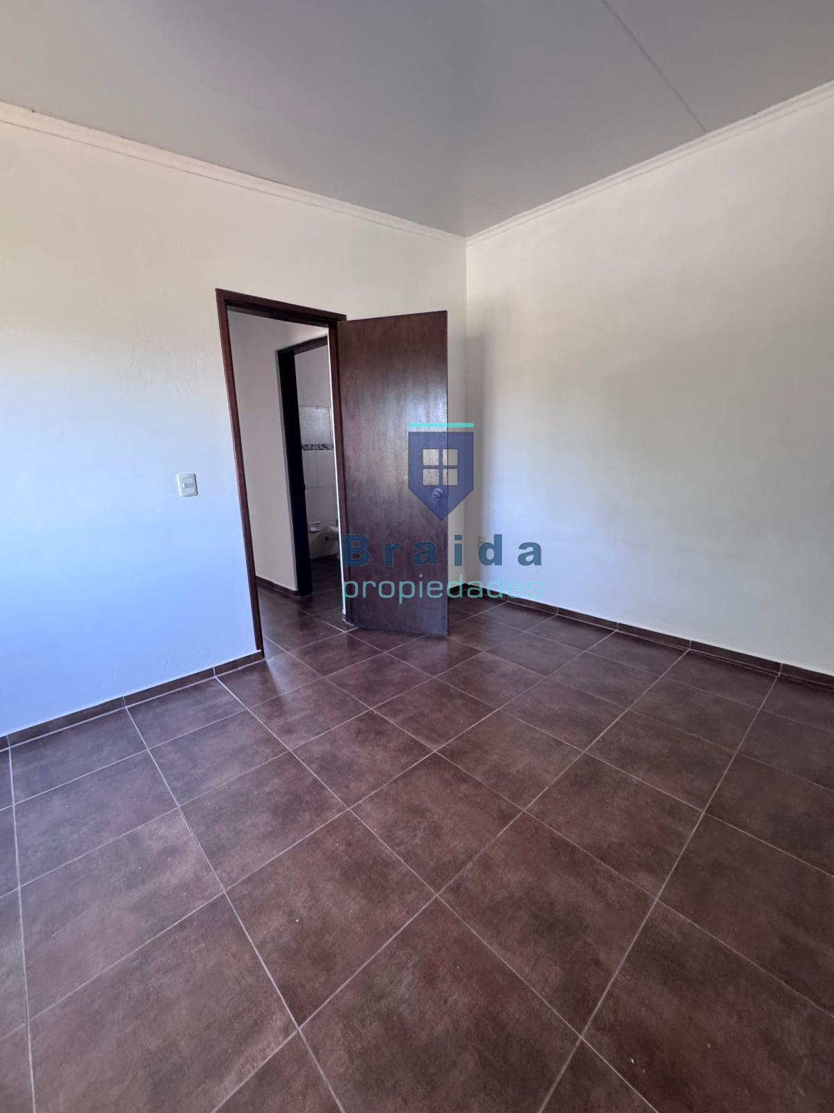 Apartamento en planta alta. Excelente ubicación