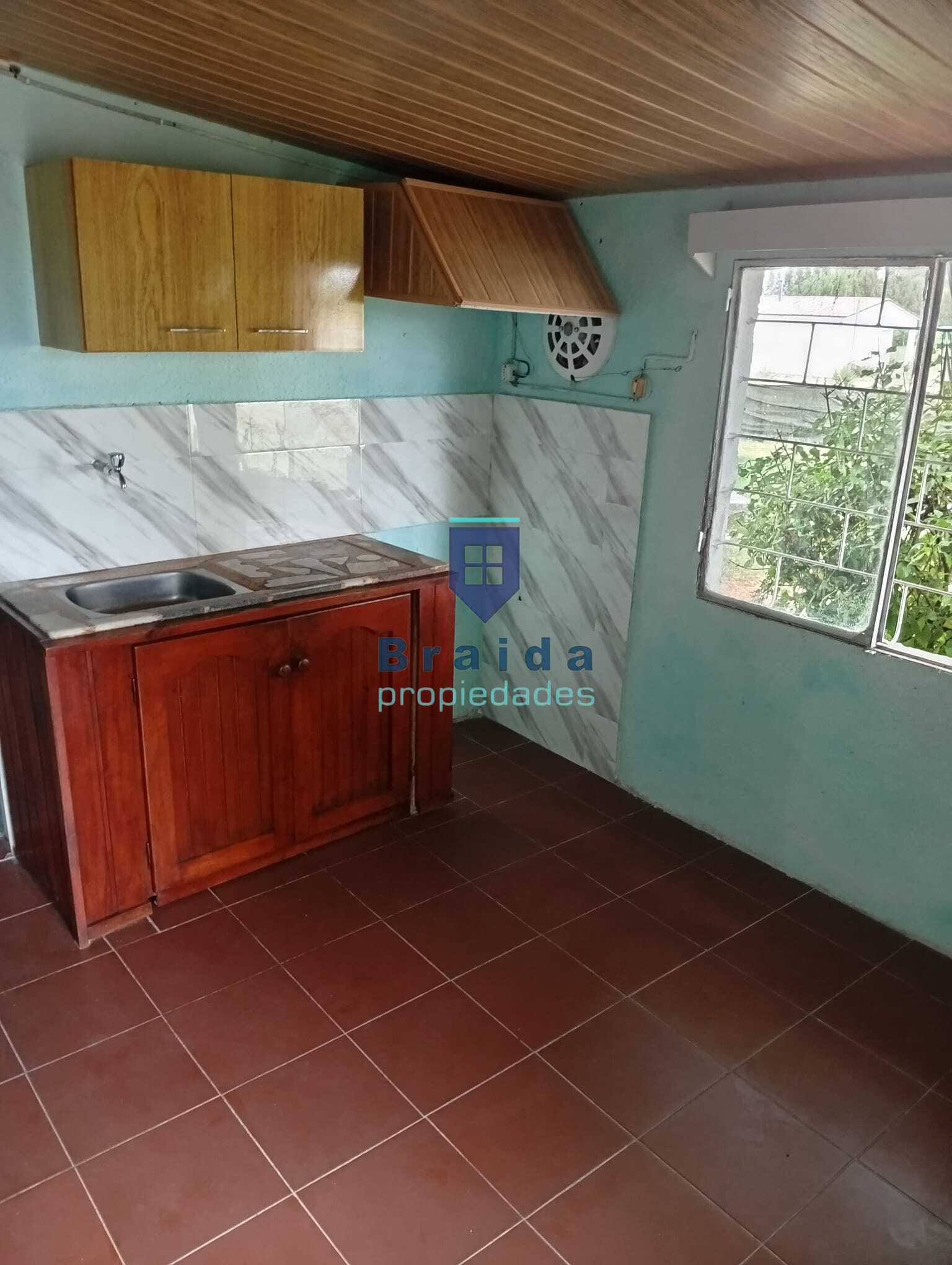 Gran casa de 3 dormitorios en San Jacinto y fracción de campo