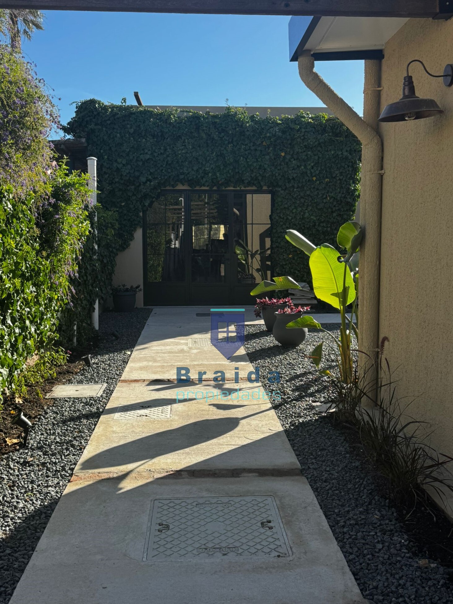 Hermosos locales comerciales en zona céntrica de San Jacinto