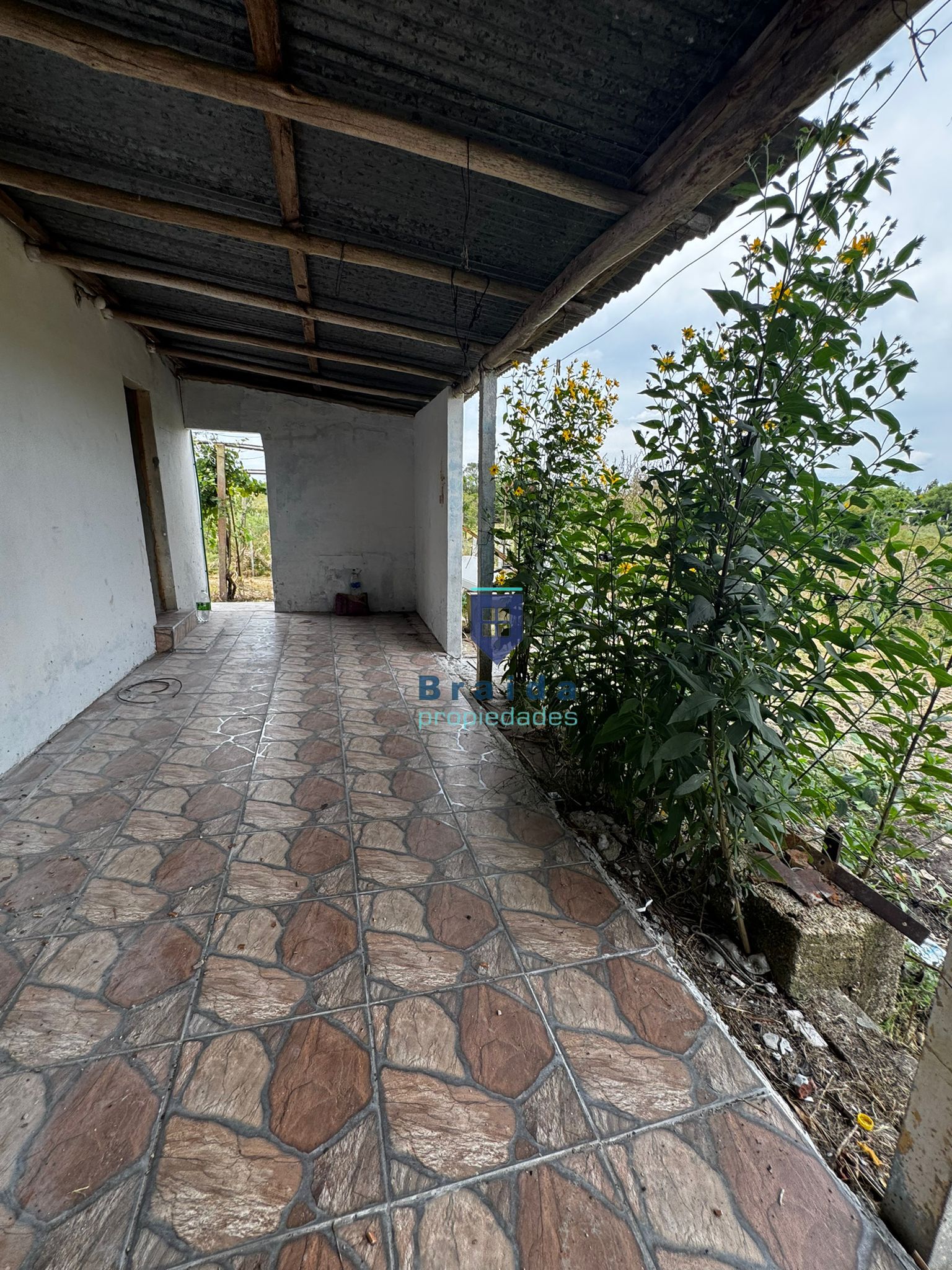 Gran casa con 3has de campo