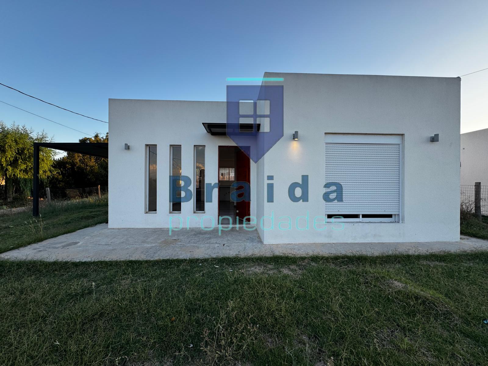 Hermosa vivienda de dos dormitorios en San Jacinto