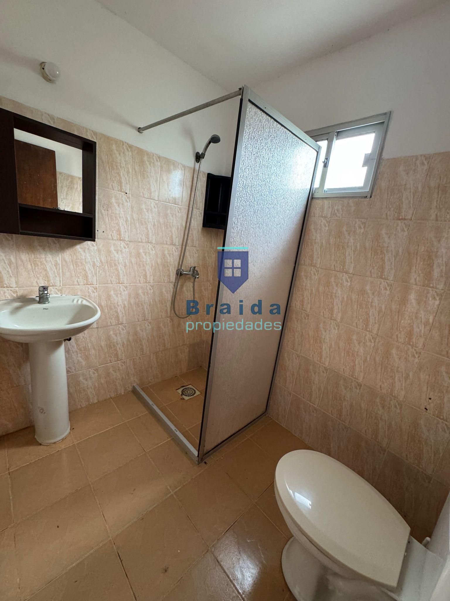 Casa de dos dormitorios en San Jacinto