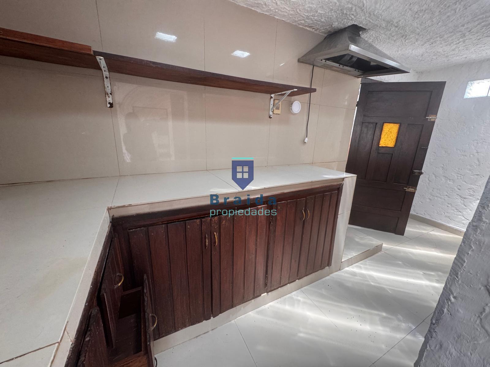 Gran vivienda de 2 dormitorios a cuadras de la plaza