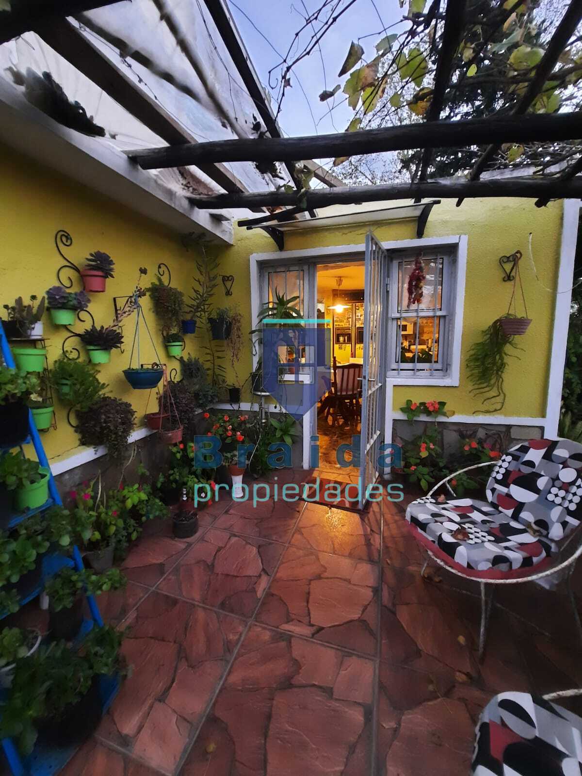 Hermosa vivienda con parque y 1 hectárea 