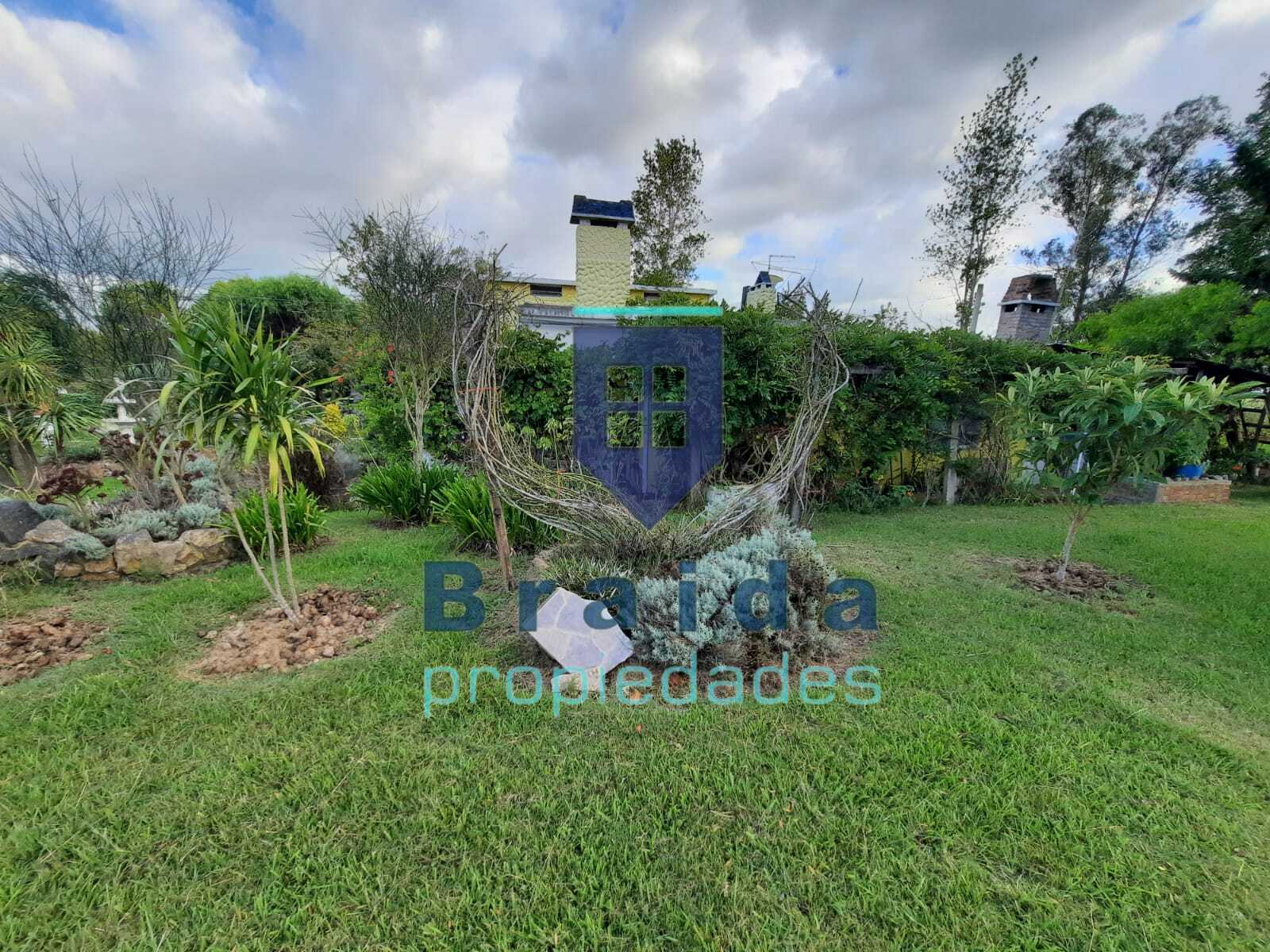 Hermosa vivienda con parque y 1 hectárea 