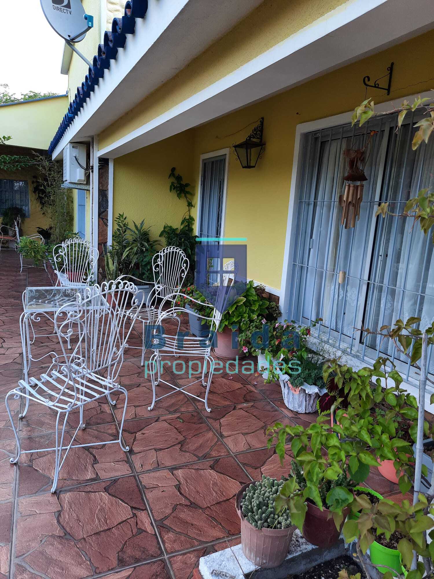 Hermosa vivienda con parque y 1 hectárea 
