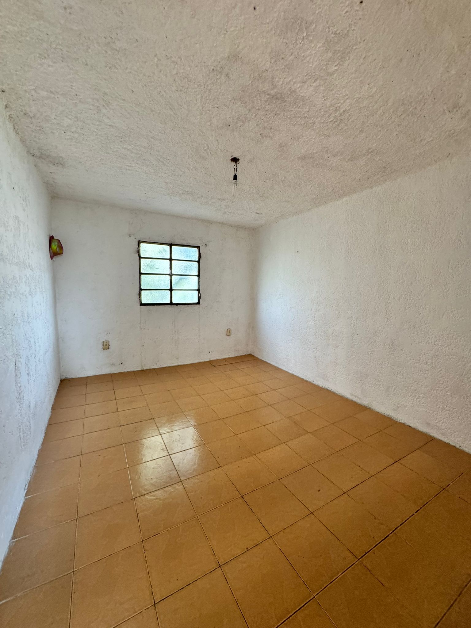 SE ALQUILA CASA TRES DORMITORIOS
