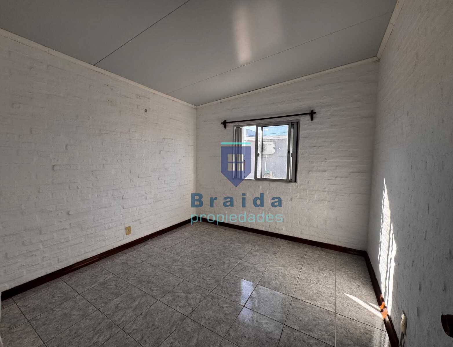 Vivienda de dos dormitorios en San Jacinto 