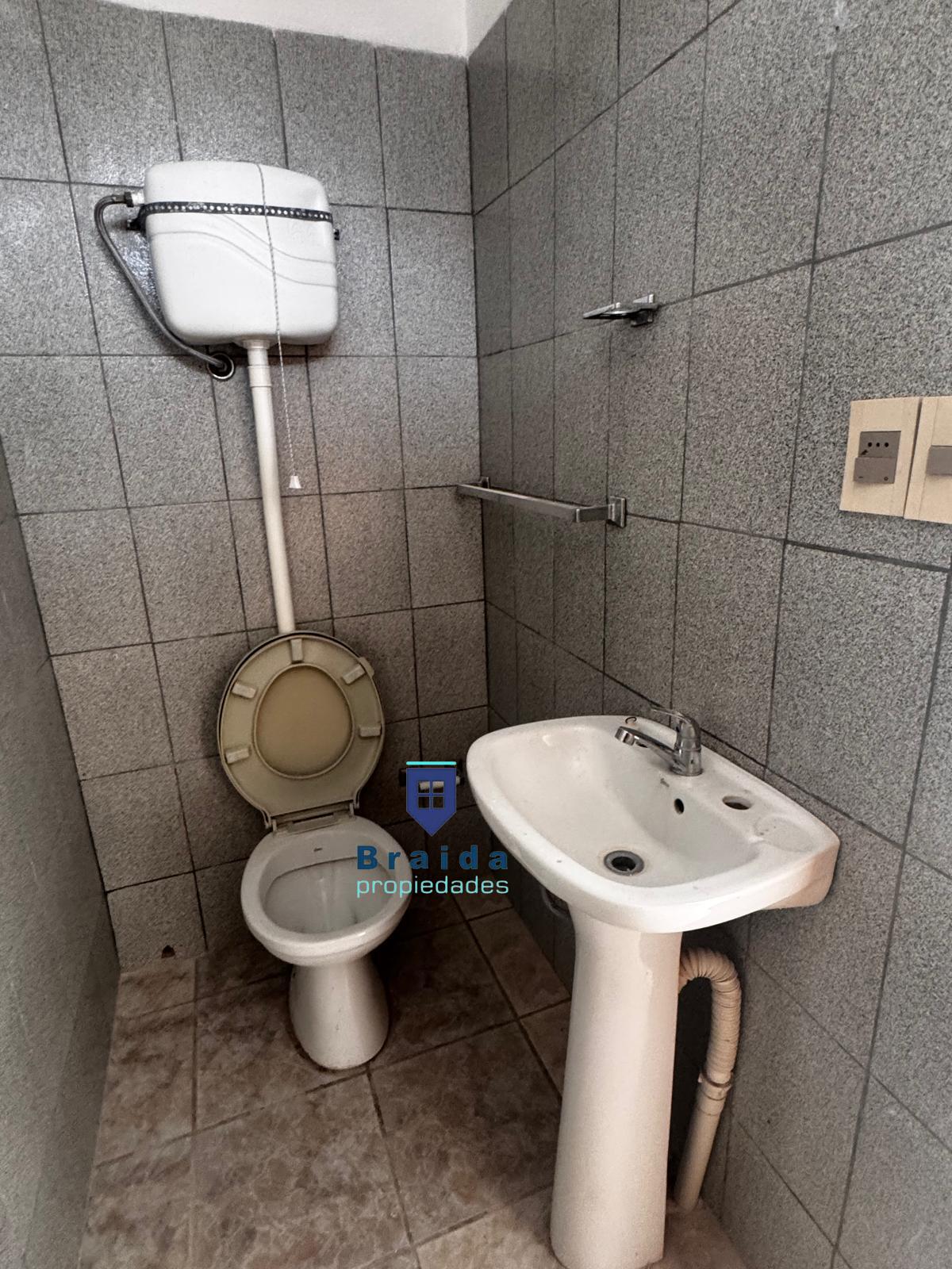 Local en excelente punto de San Jacinto