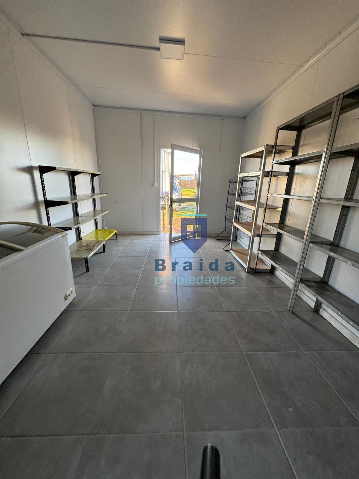 Hermoso local comercial en zona en crecimiento de San Jacinto 