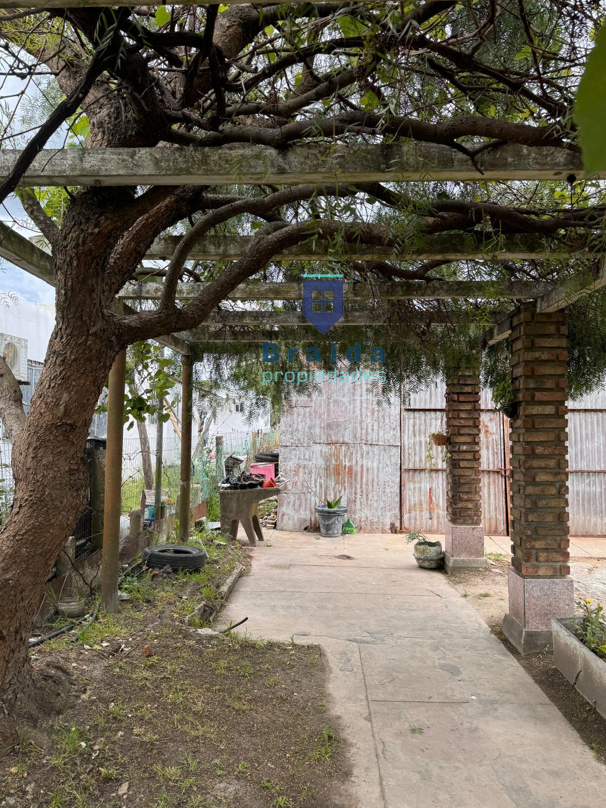 Venta de propiedad con dos viviendas en San Jacinto