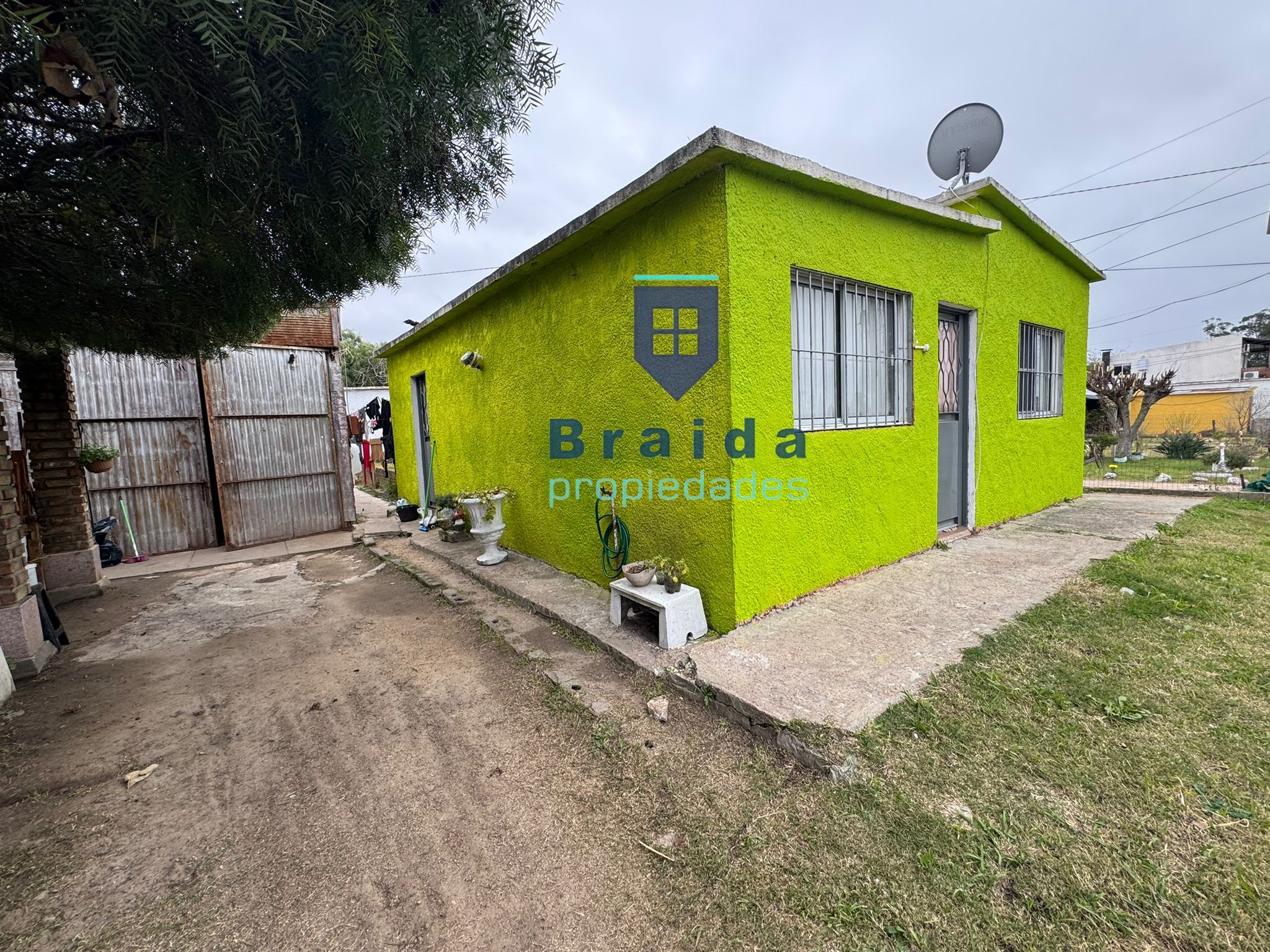 Venta de propiedad con dos viviendas en San Jacinto