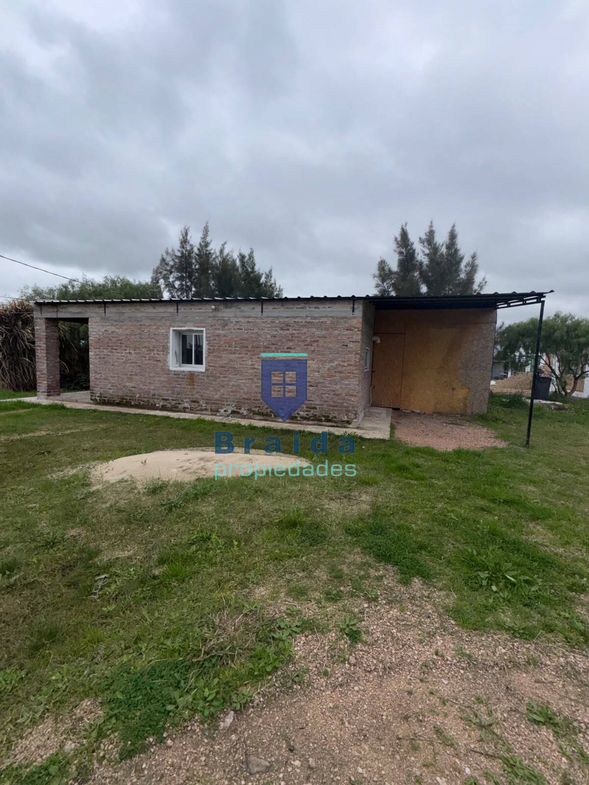 Hermosa vivienda de dos dormitorios en San Jacinto