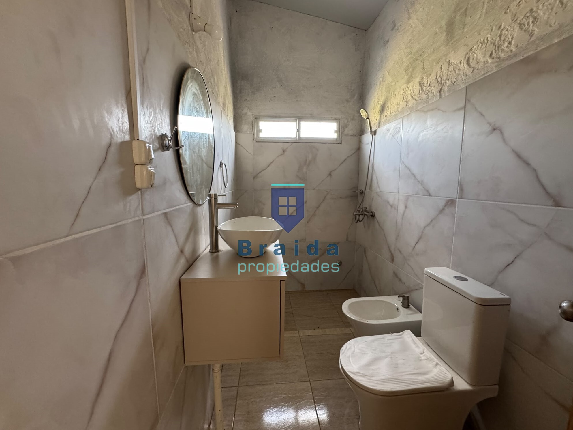 Gran casa de 3 dormitorios en ruta 7 