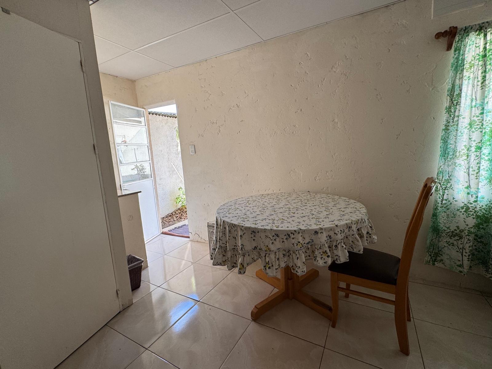 Hermosa vivienda céntrica con apartamento al fondo