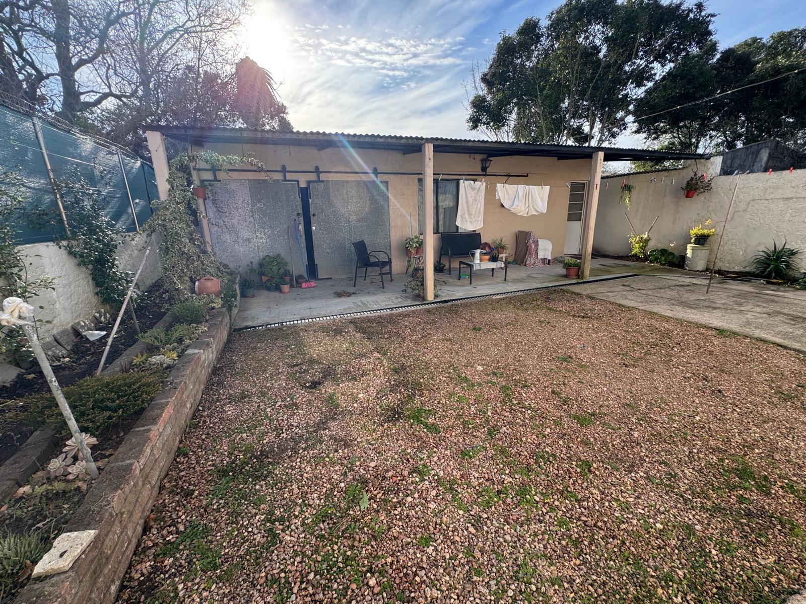 Hermosa vivienda céntrica con apartamento al fondo